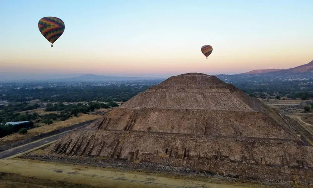Explora las Antiguas Ruinas de Teotihuacán en un Tour desde la Ciudad de México